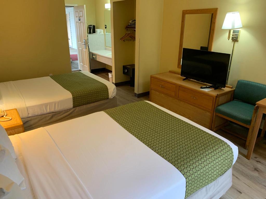 Days Inn by Wyndham Ocean Shores photo