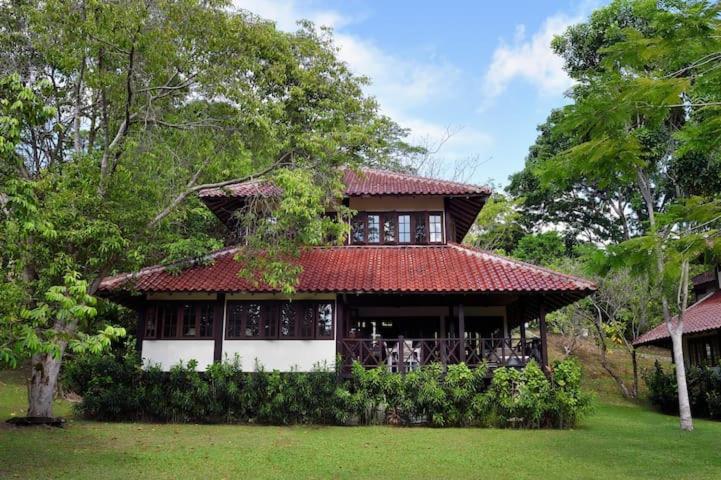 Nongsa Village Peaceful Villa in private beach Resort — Hotel in Batam Island