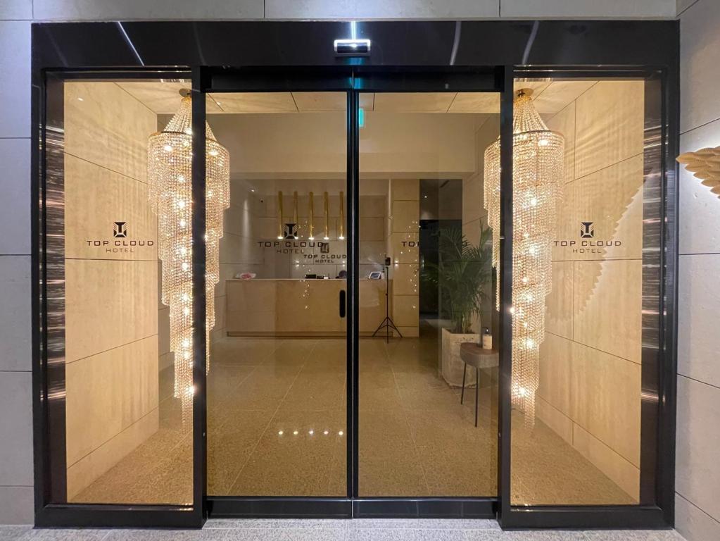 TopCloudHotel Gunsan photo