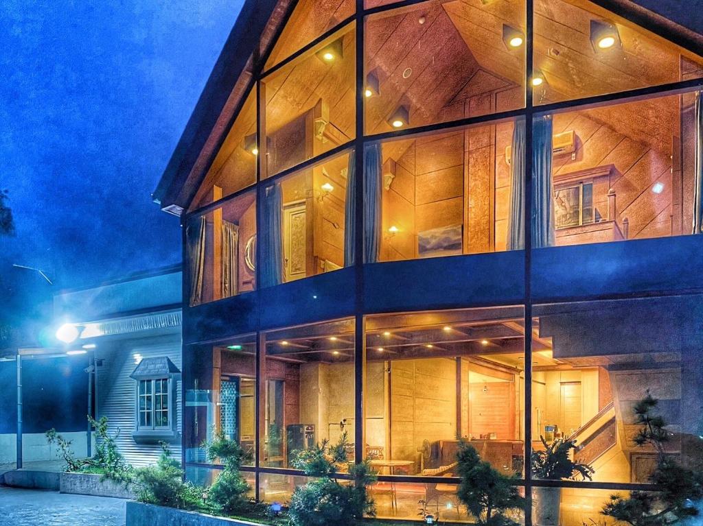 Pine Tree Resort , Zhushan