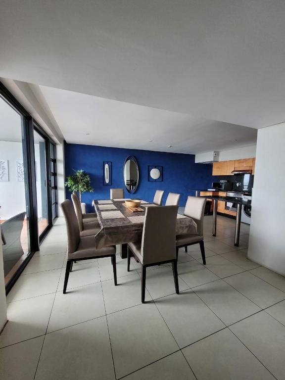 Accommodation Front - Exquisite 6 Sleeper Apartment with Ocean Views, Durban