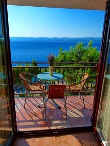 Apartment in Lokva Rogoznica with sea view, balcony, air conditioning, WiFi 88-1, Lokva Rogoznica