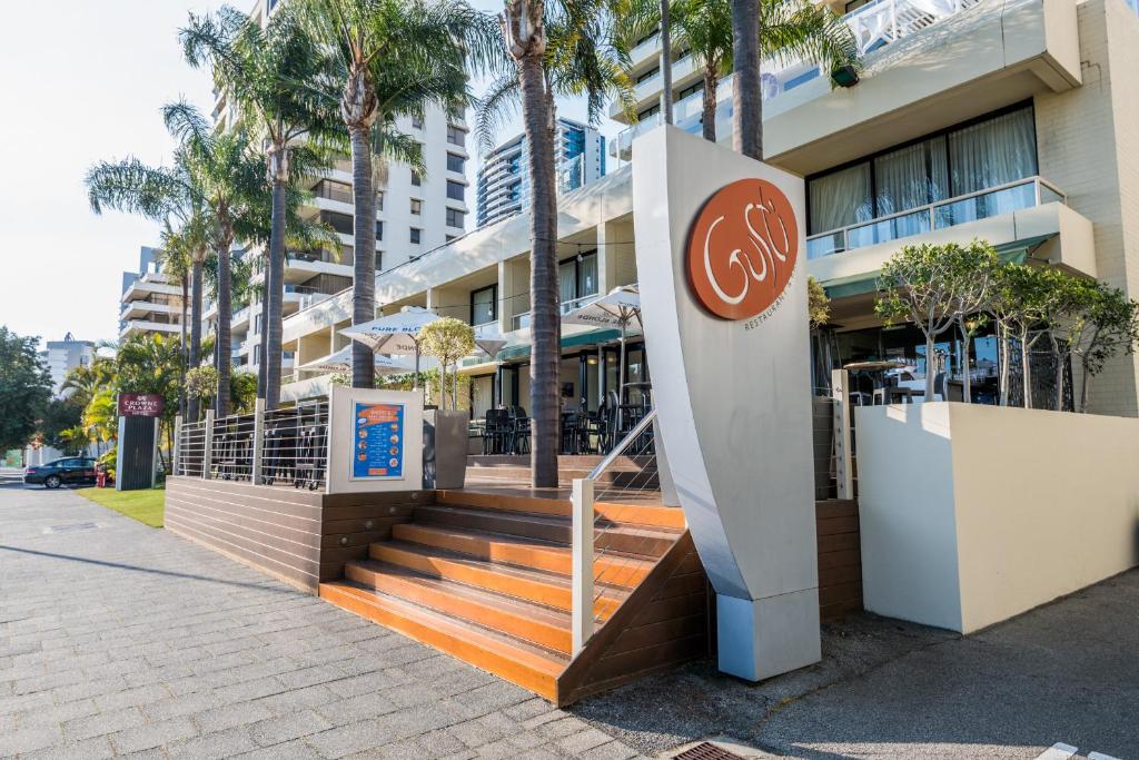 Perth Crowne Plaza Perth dining