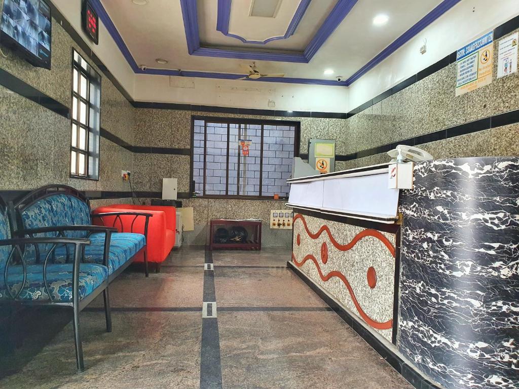 Lobby, Hotel Greens in Chennai
