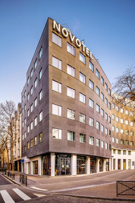 Hotel Exterior Image