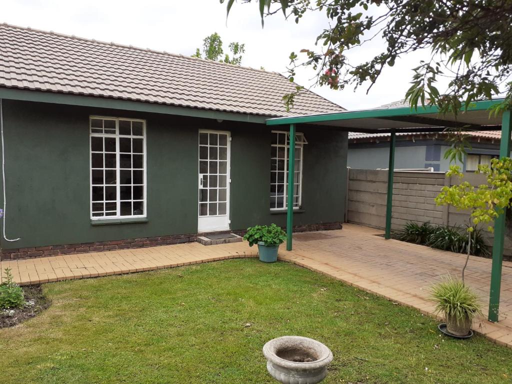 Hamlet Cottage, Benoni