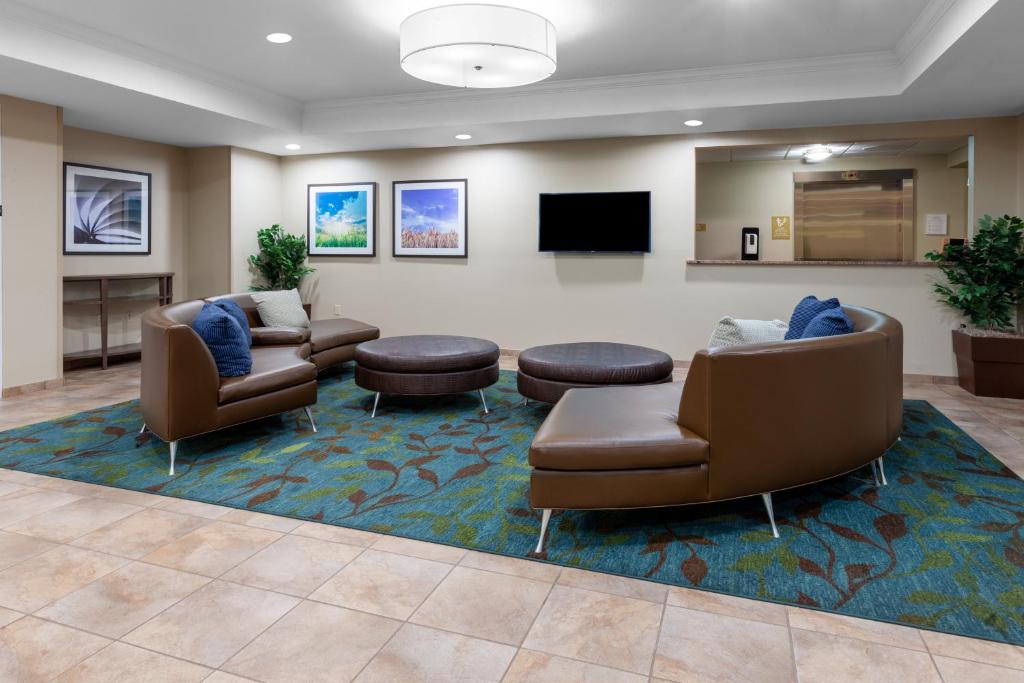 Candlewood Suites Kalamazoo photo