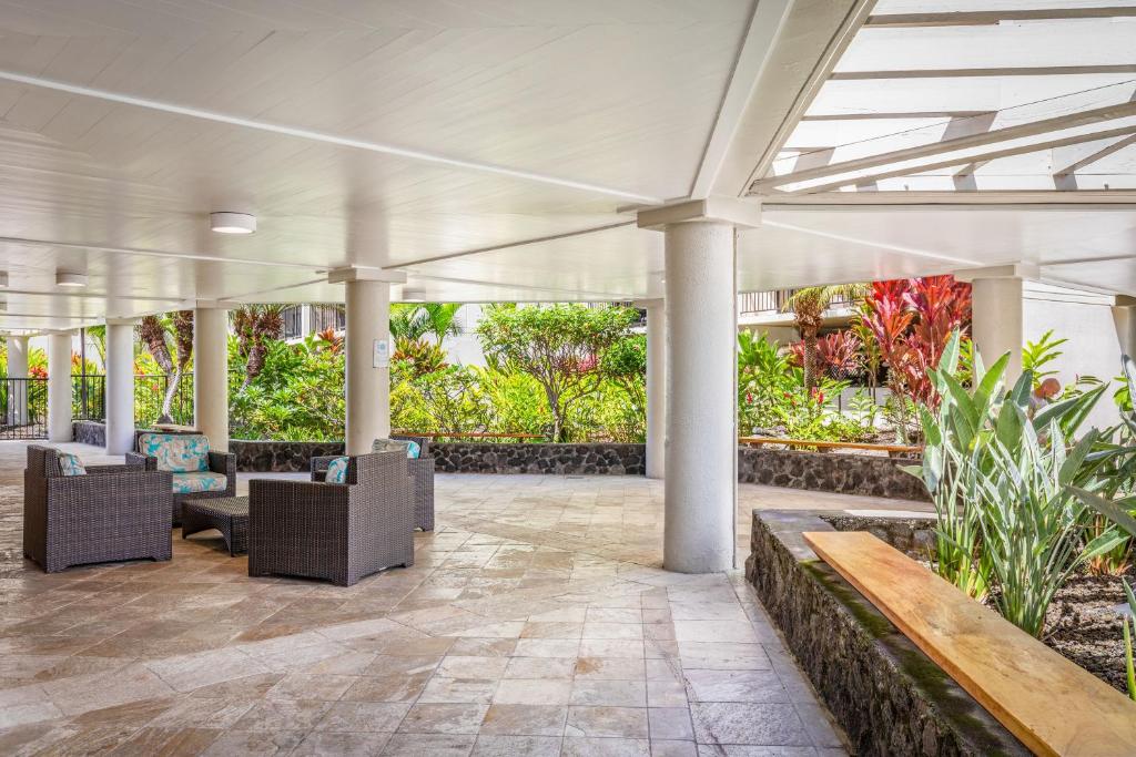 Aston Kona by the Sea Resort photo