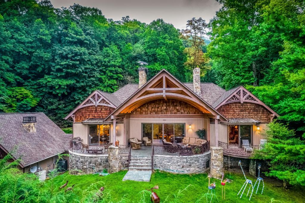 Eagles Nest at Big Bear Estates, Waynesville