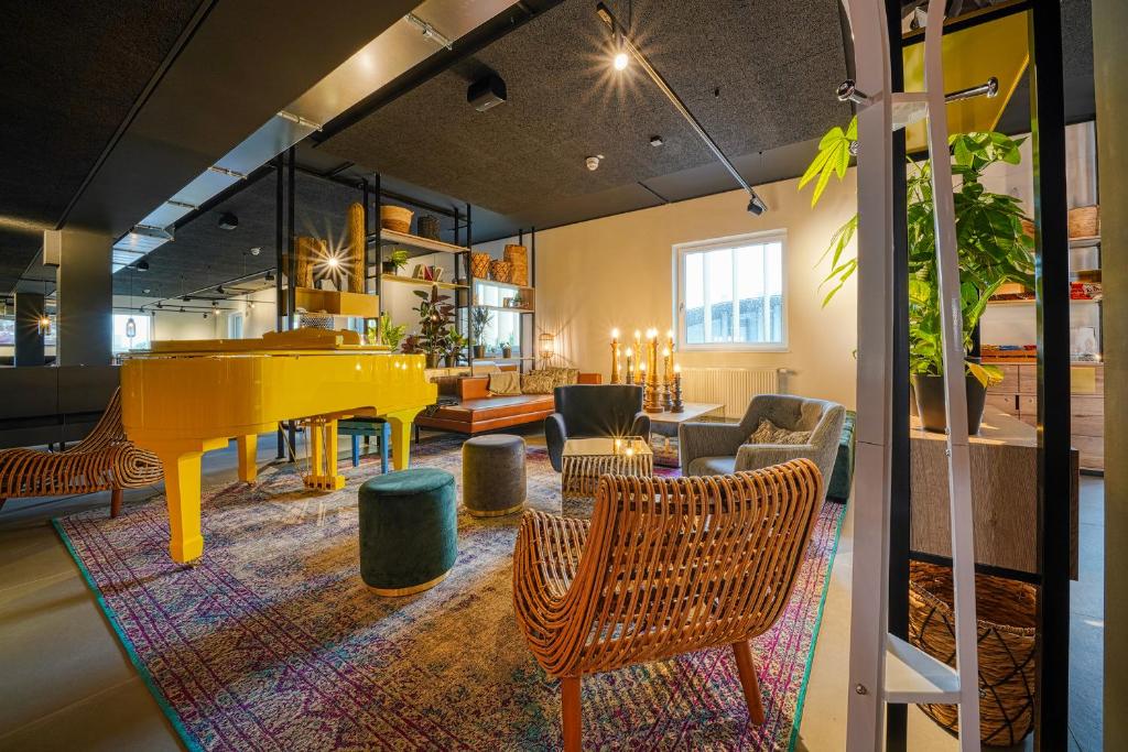 Vienna House Easy 외관 및 로비