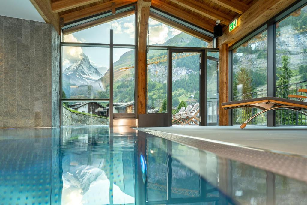 Luxury Residence Colosseo Zermatt photo