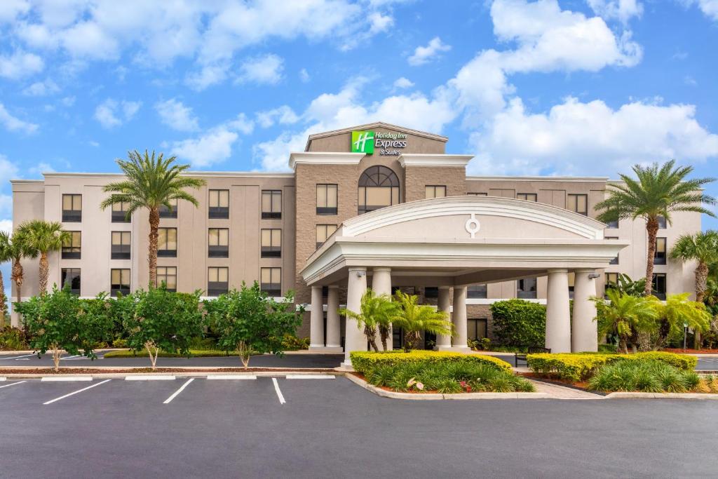 Holiday Inn Express Hotel & Suites Lake Placid photo