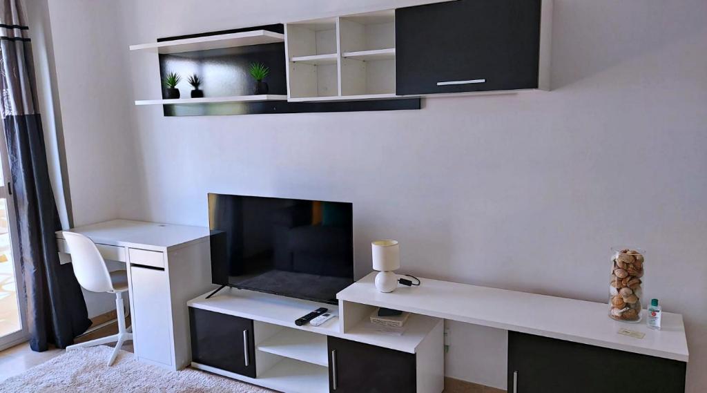 Cozy apartment overlooking Estepona's marina! - 5