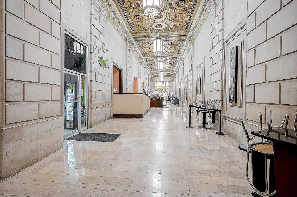 FRONTDESK Lofts at 629 Euclid Downtown Cleveland photo