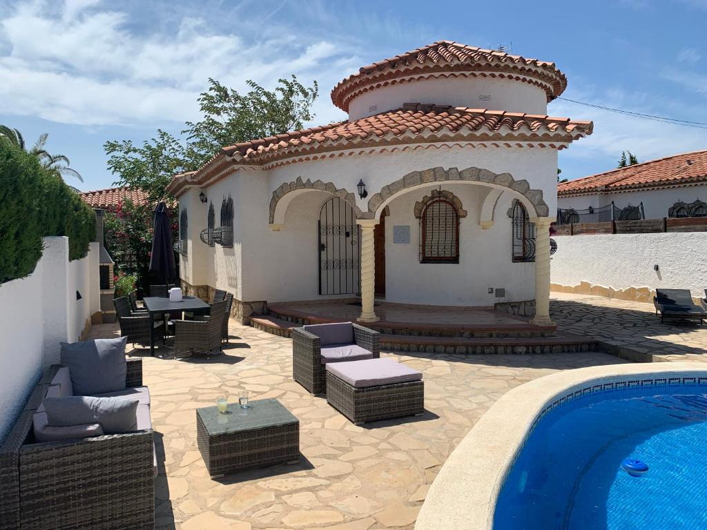 Villa Sonrisa de Oro - private swimming pool - 2