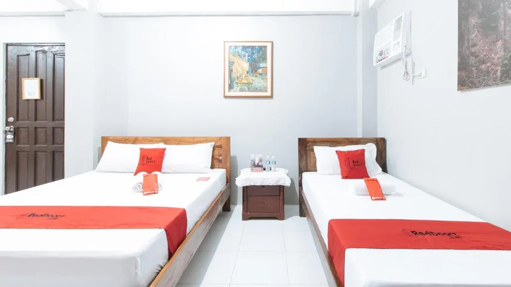 RedDoorz @ Greenview Hotel and Restobar Masbate, Hotel in Masbate