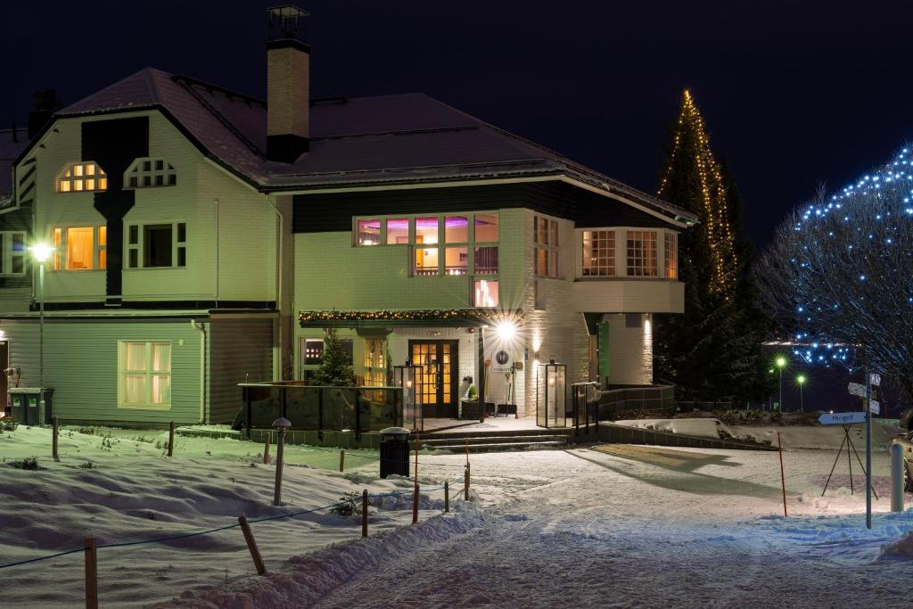 Exterior view, Hotel Aateli Lakeside in Sotkamo