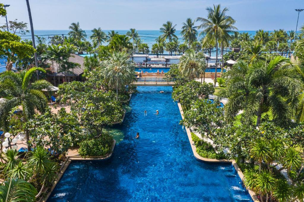 Jomtien Palm Beach Hotel & Resort - Family-Friendly