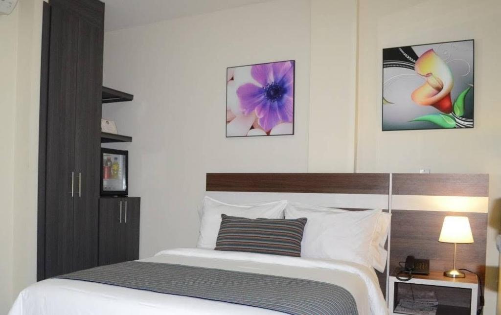 Hotel Metropolitano Plaza photo