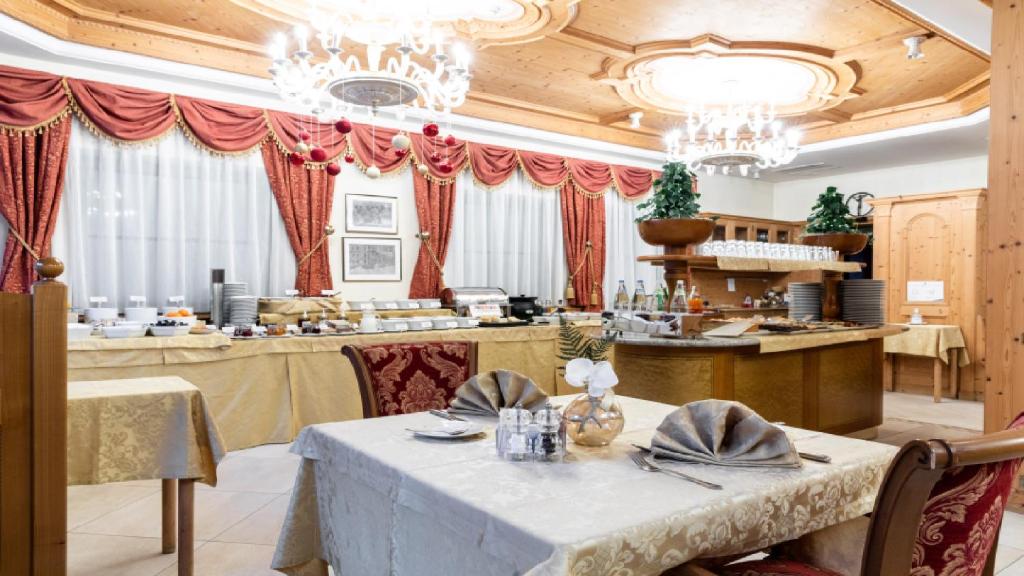 Cityhotel Goldener Adler B&B - 4