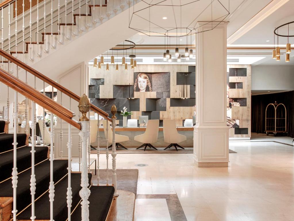 Lobby, Palacio de los Duques Gran Meliá in Madrid