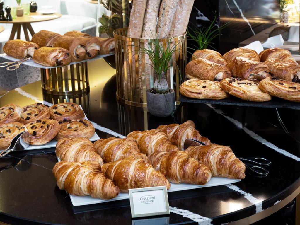 Melia Paris Notre-Dame Photo 9