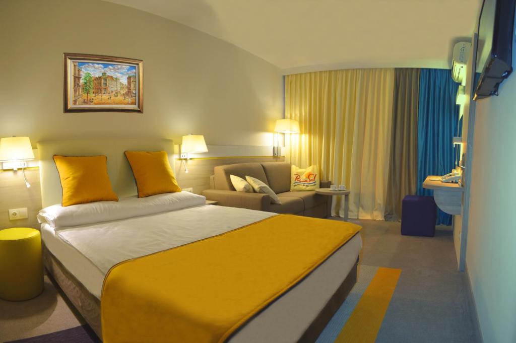 Ralitsa AquaClub Hotel & Aquapark — Hotel rooms in Albena, Dobrich
