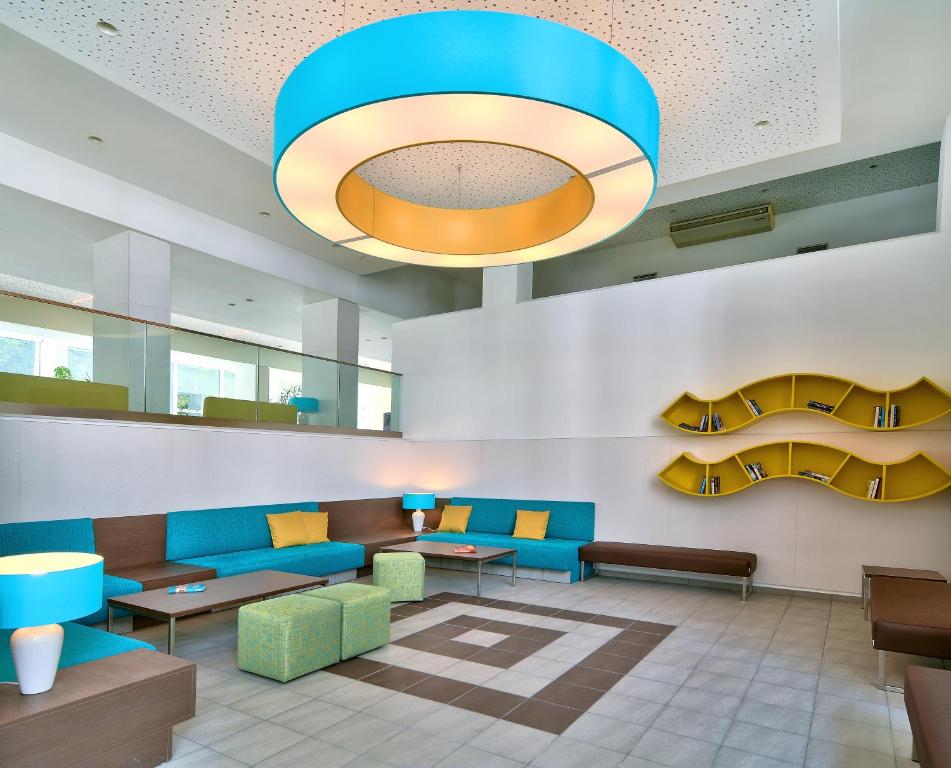 Ralitsa AquaClub Hotel & Aquapark — Hotel building in Albena, Dobrich