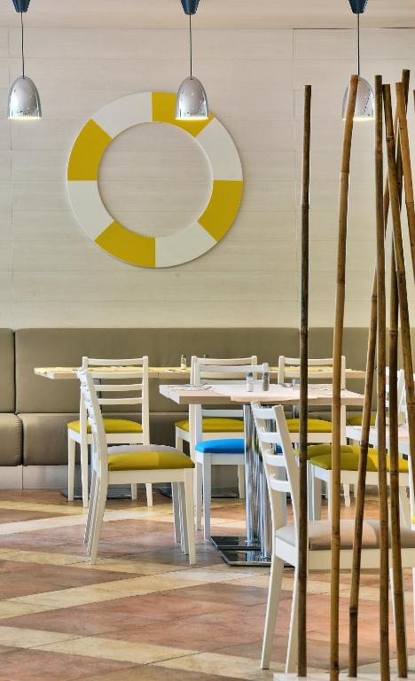 Ralitsa AquaClub Hotel & Aquapark — Restaurant & bars in Albena, Dobrich