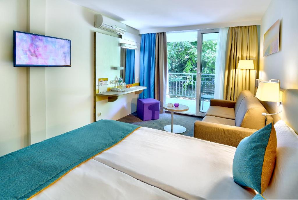Ralitsa AquaClub Hotel & Aquapark — Hotel rooms in Albena, Dobrich