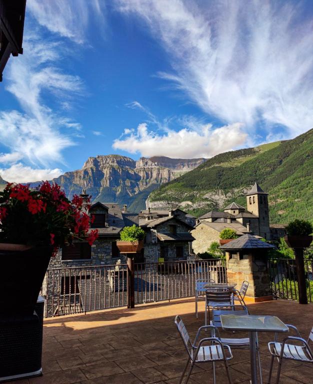 Hotel Villa de Torla - 1