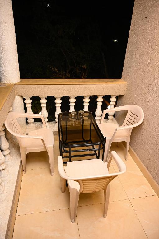THE PERFECT STAYS - Mount Manor Villa photo