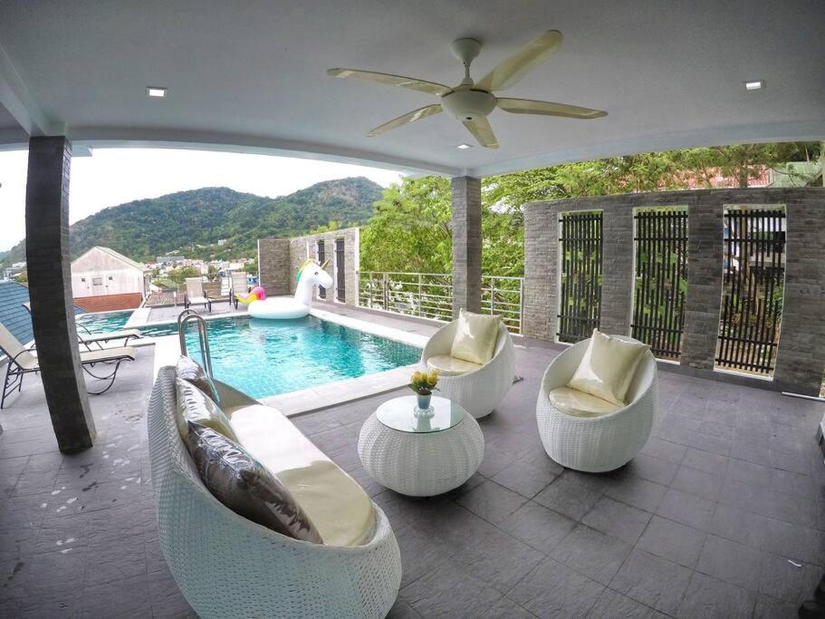 Brand new villa with pool and Jacuzzi in Patong — Hotel in Phuket