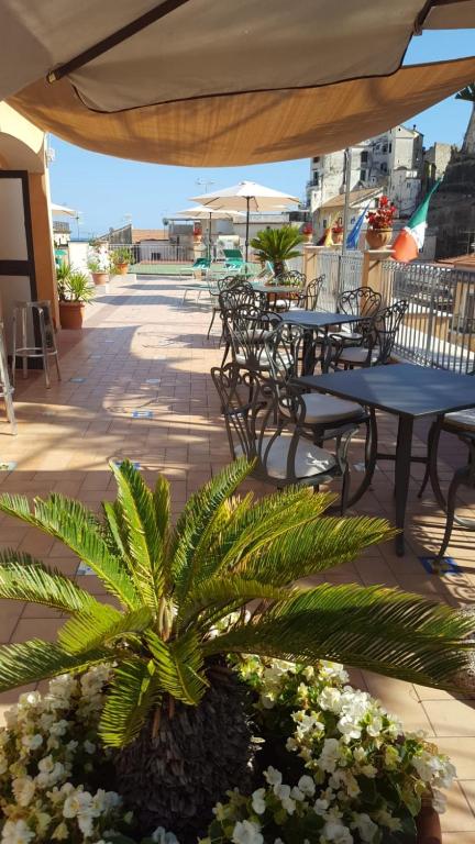 Hotel Santa Lucia photo