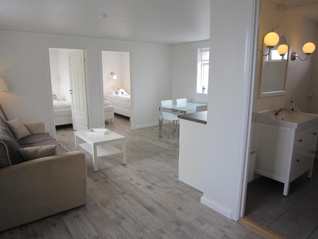 Bathroom, Apartment by the Sea in Hofn