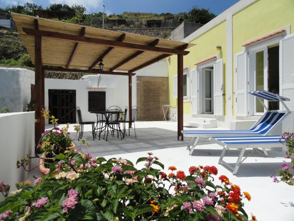 Facilities, Chiaia Apartments in Ponza Island