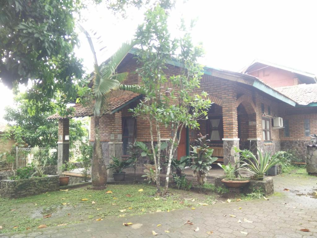 Villa Bata Merah Subang — Hotel in Bandung