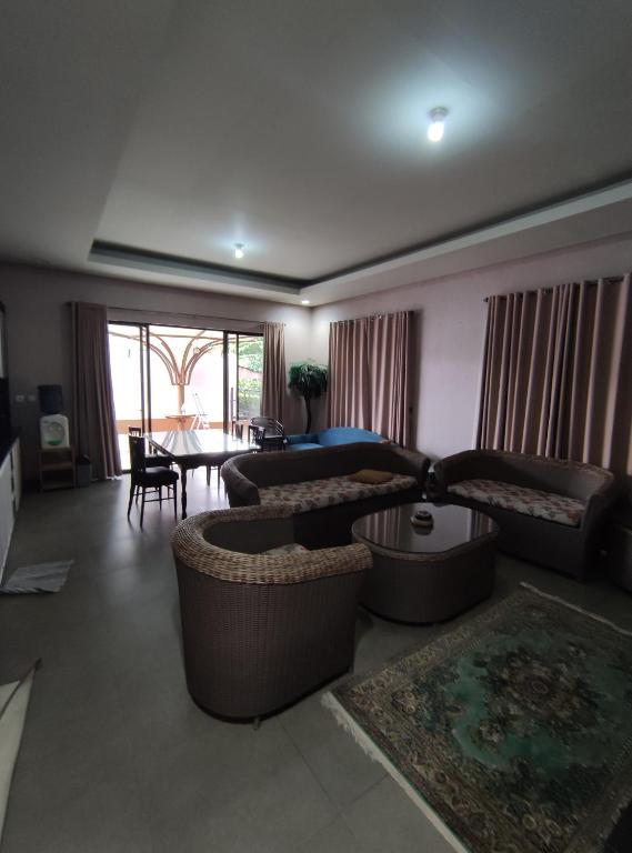 Vimala Hills Villa Semeru Elok 03 photo