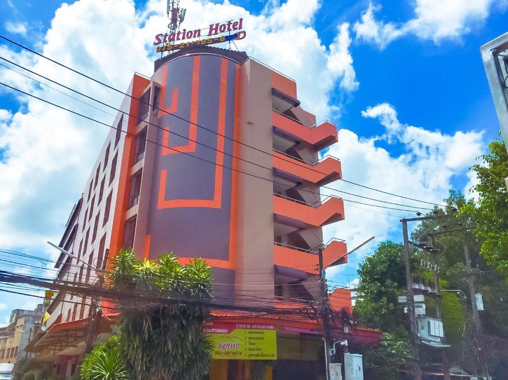 Exterior view, Station Hotel in Trang