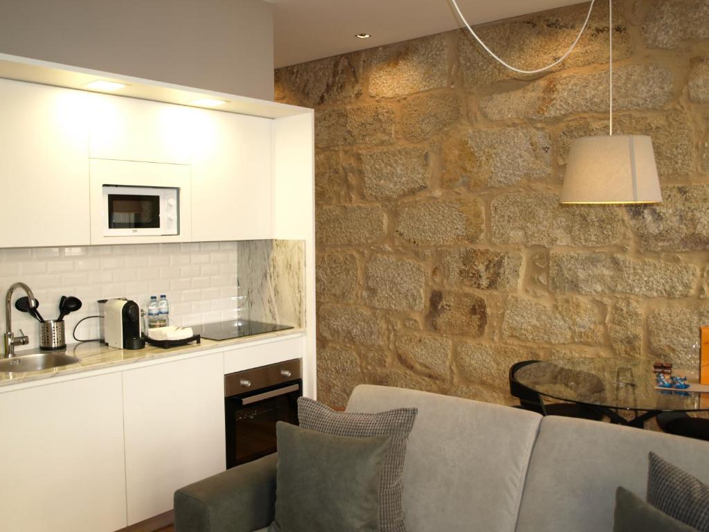 Kitchen, MSC Flats - Comercio do Porto in Porto