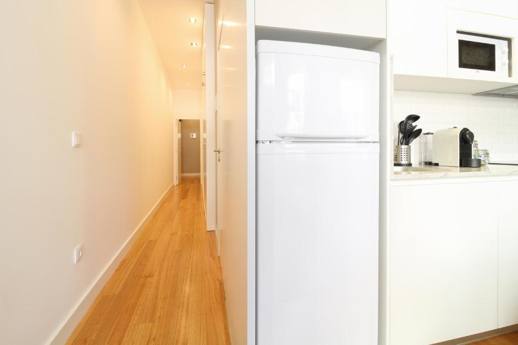 Kitchen, MSC Flats - Comercio do Porto in Porto