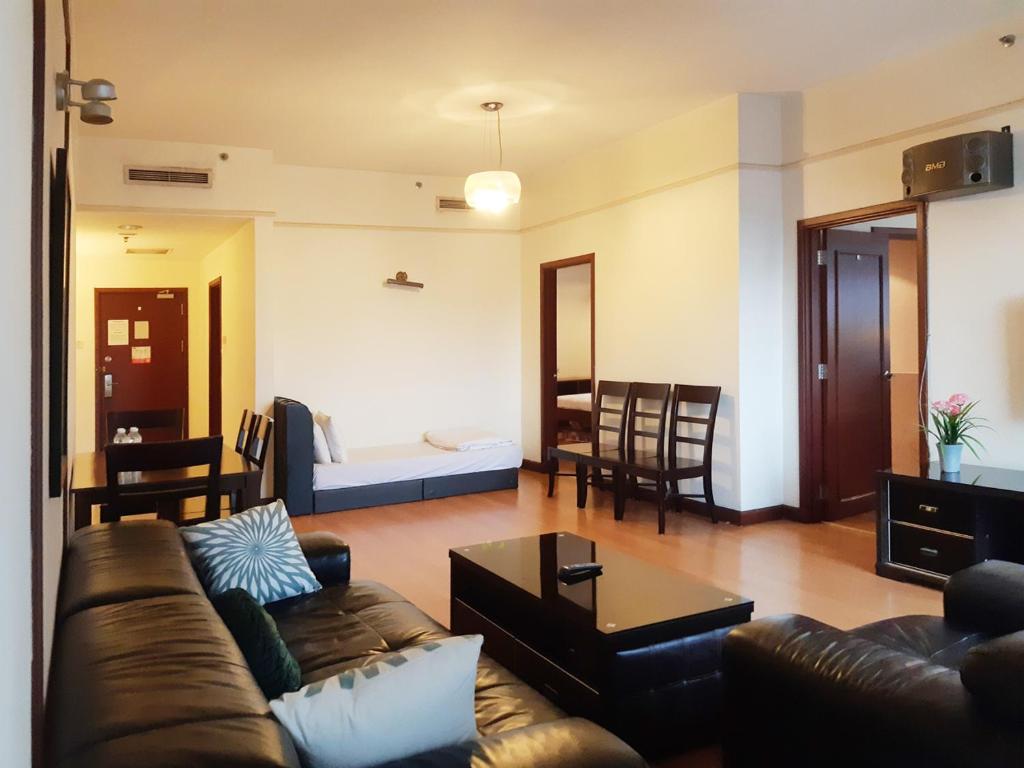 Comfort Service Apartment At Times Square photo