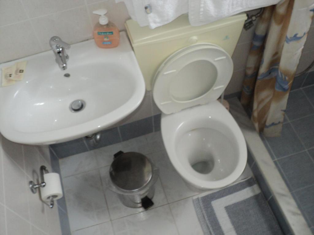 Miloi Rooms and Apartments photo