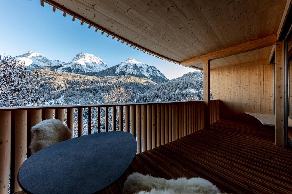 Hotel Arnica Scuol - Adults Only photo