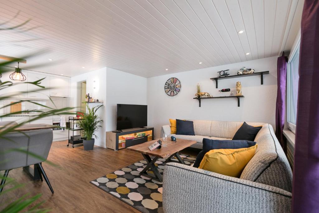 Spirit Apartments - Balkon - Bergsicht - Parkplatz - 2