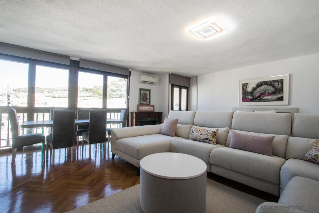 BEACH, CITY CENTER AND ENTERTAINMENT 2, Alicante