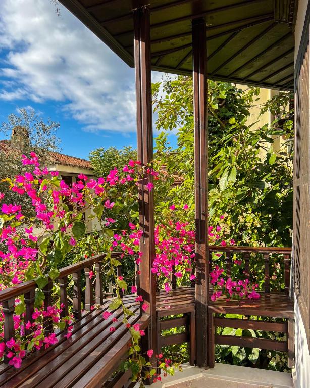 Liya Boutique Hotel Suites photo