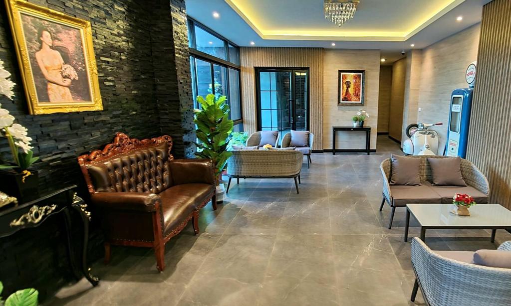 The Room Boutique Hotel