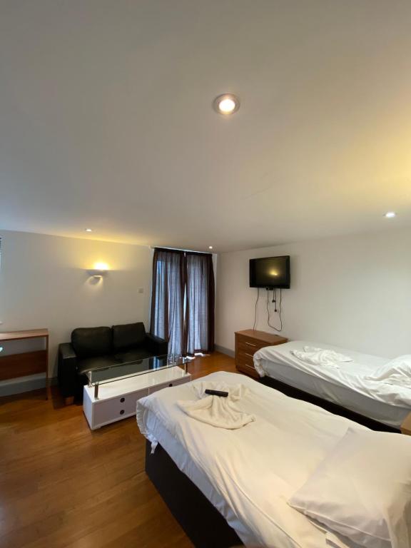 Buckingham Guest House, High Wycombe photo 6