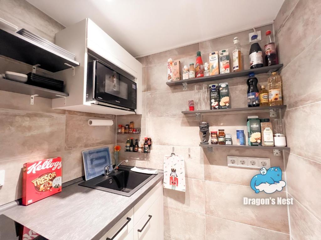 Food and beverages, Dragon’s Nest: Cozy & modern attic loft  Nuremberg in Schwaig bei Nurnberg